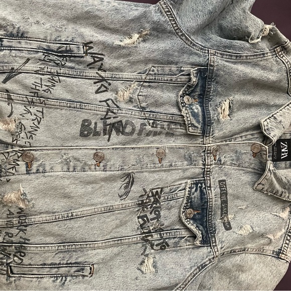 Zara Black and Gray Graphic Denim Jacket